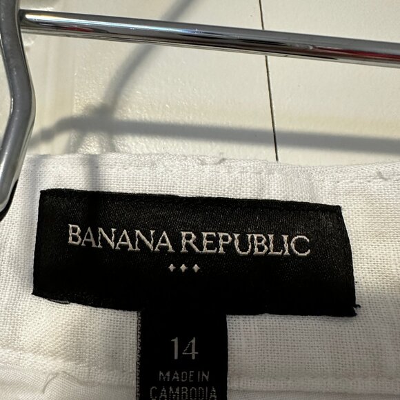 Banana Republic White Linen Shorts in Size 14 - Picture 2 of 3